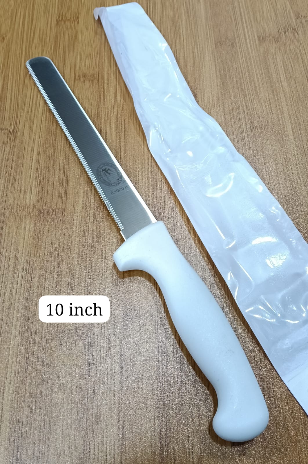 ১০" প্লাস্টিক হাতল ব্রেড নাইফ। 10" plastic handle bread knife